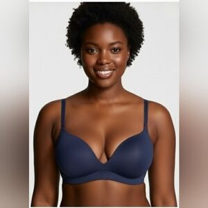 Victoria’s Secret Love Cloud Smooth Wireless Push-Up Plunge Bra Navy 38C